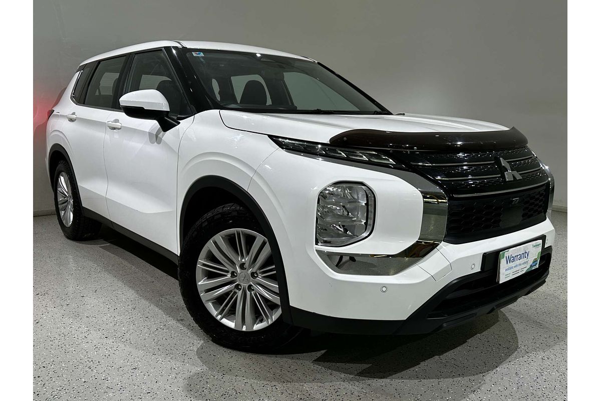 2023 Mitsubishi Outlander ES ZM