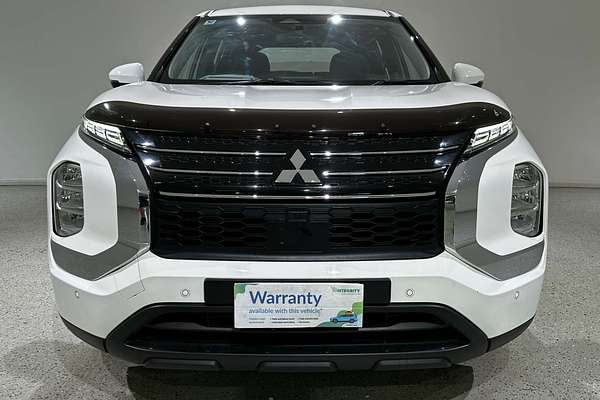 2023 Mitsubishi Outlander ES ZM