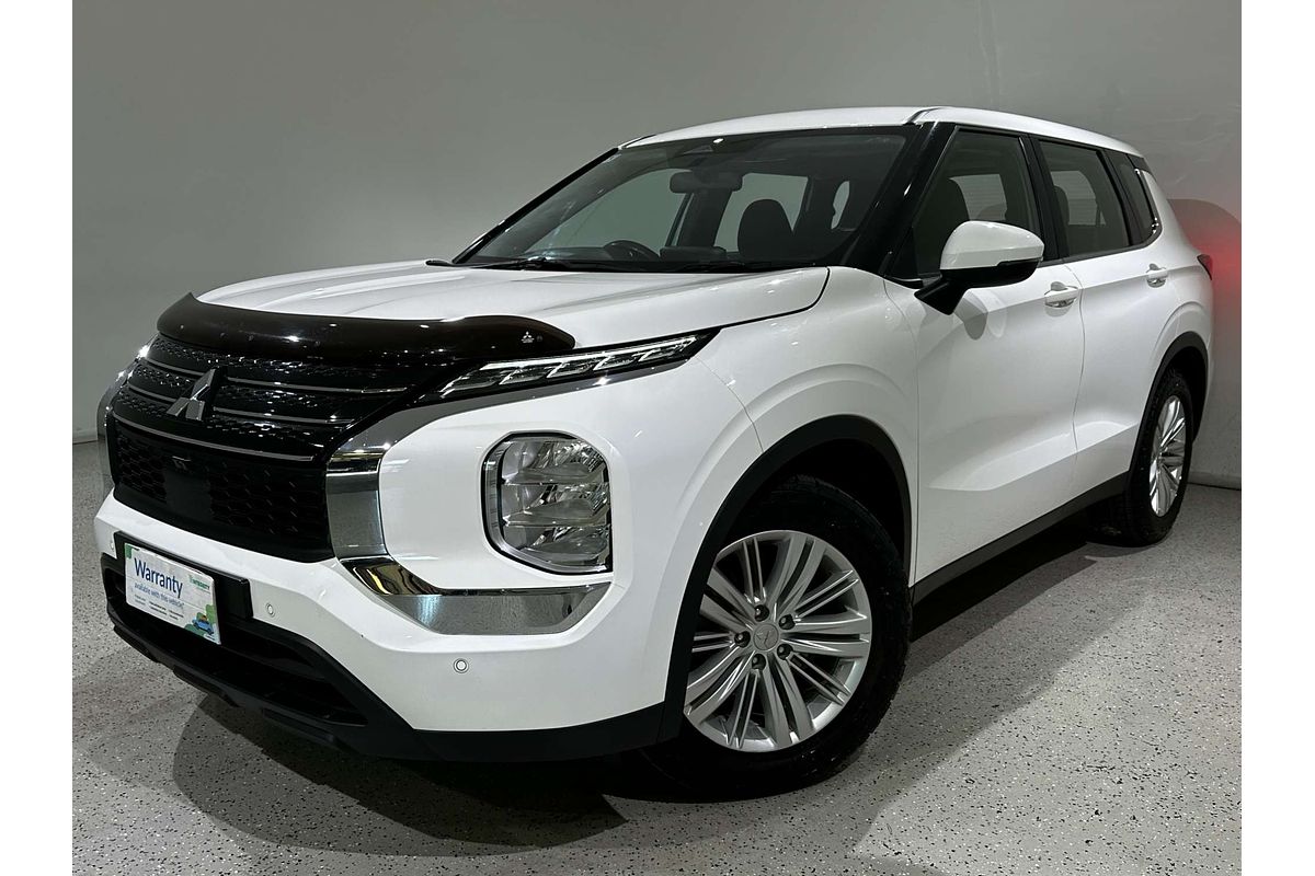2023 Mitsubishi Outlander ES ZM