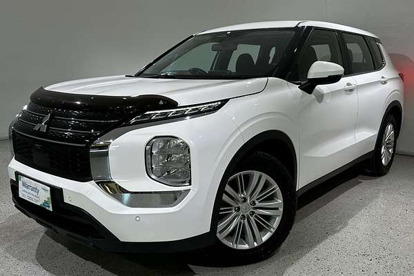 2023 Mitsubishi Outlander ES ZM