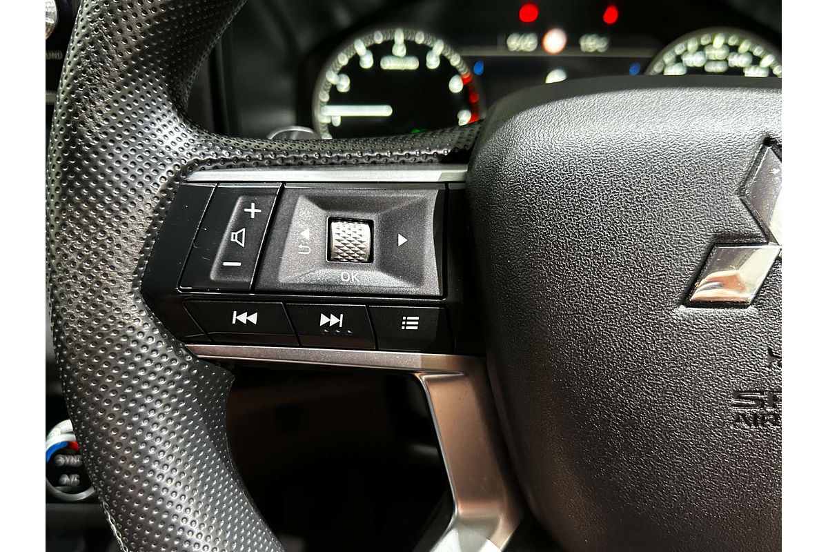 2023 Mitsubishi Outlander ES ZM