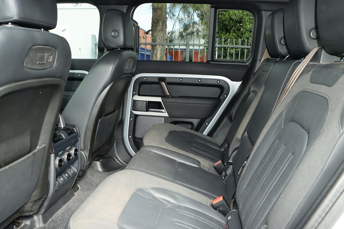 2021 Land Rover Defender 110 P300 S L663