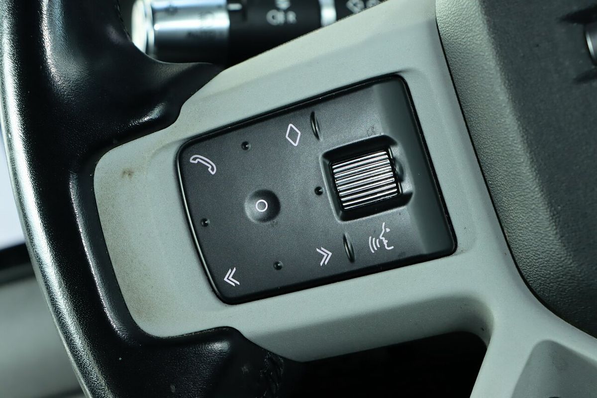 2021 Land Rover Defender 110 P300 S L663