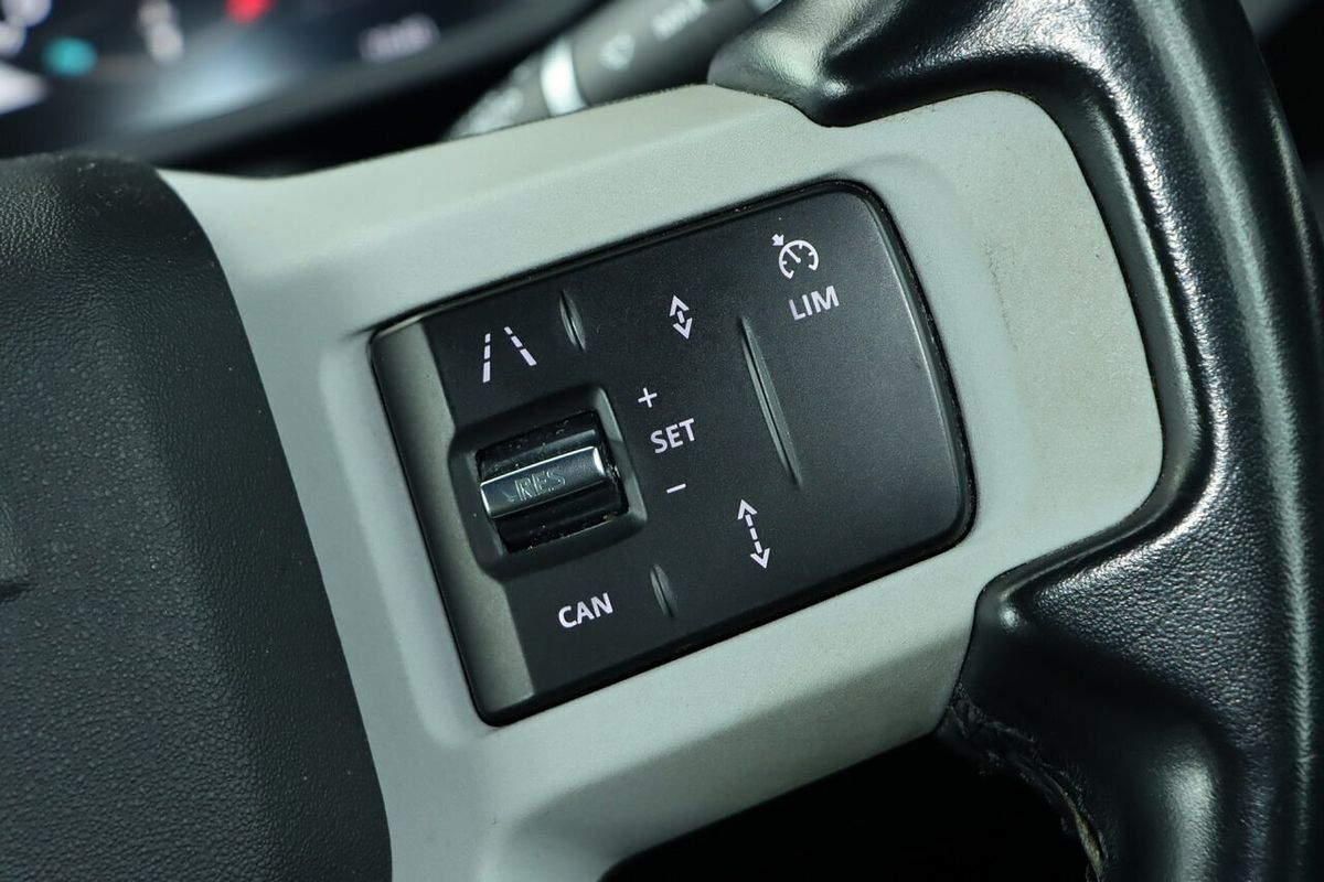 2021 Land Rover Defender 110 P300 S L663