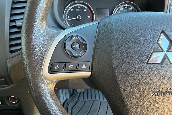 2019 Mitsubishi Triton GLX MR 4X4