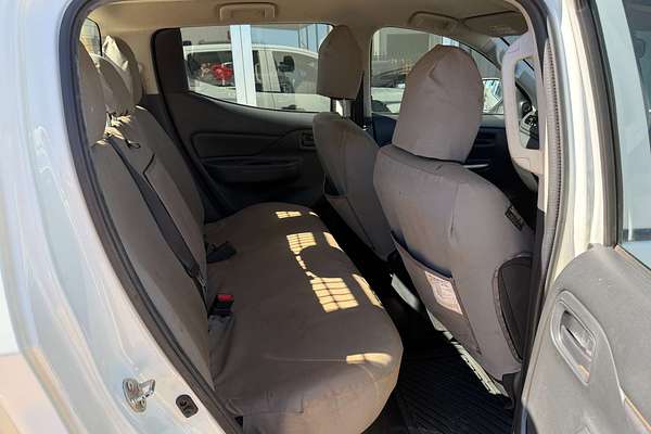 2019 Mitsubishi Triton GLX MR 4X4