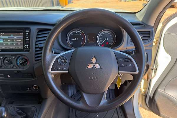 2019 Mitsubishi Triton GLX MR 4X4