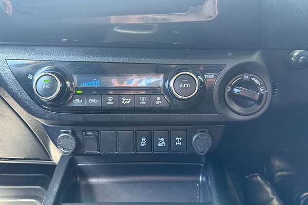 2019 Toyota Hilux SR5 GUN126R 4X4