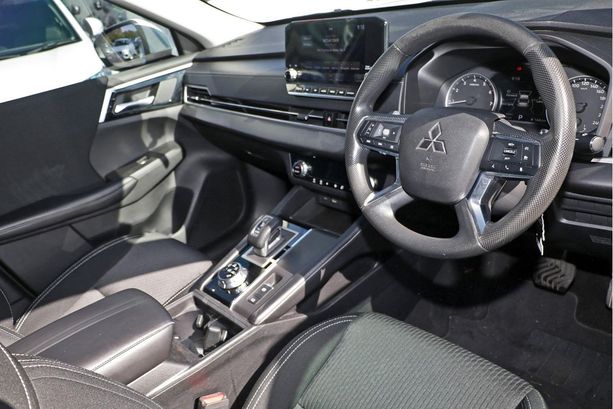 2021 Mitsubishi Outlander ES ZM