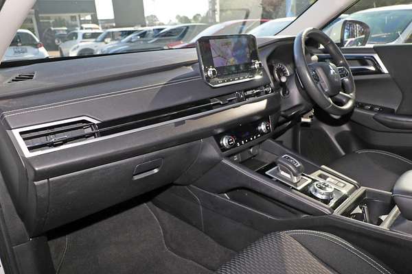 2021 Mitsubishi Outlander ES ZM