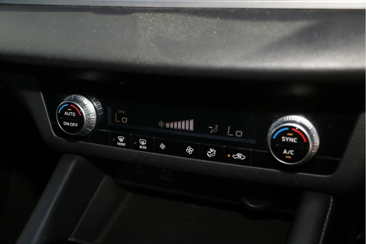 2021 Mitsubishi Outlander ES ZM