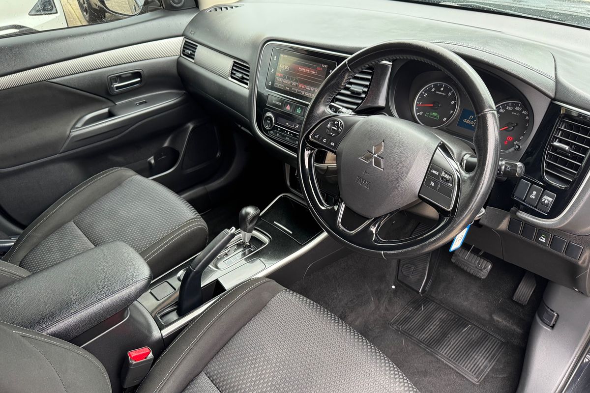 2017 Mitsubishi Outlander LS ZK