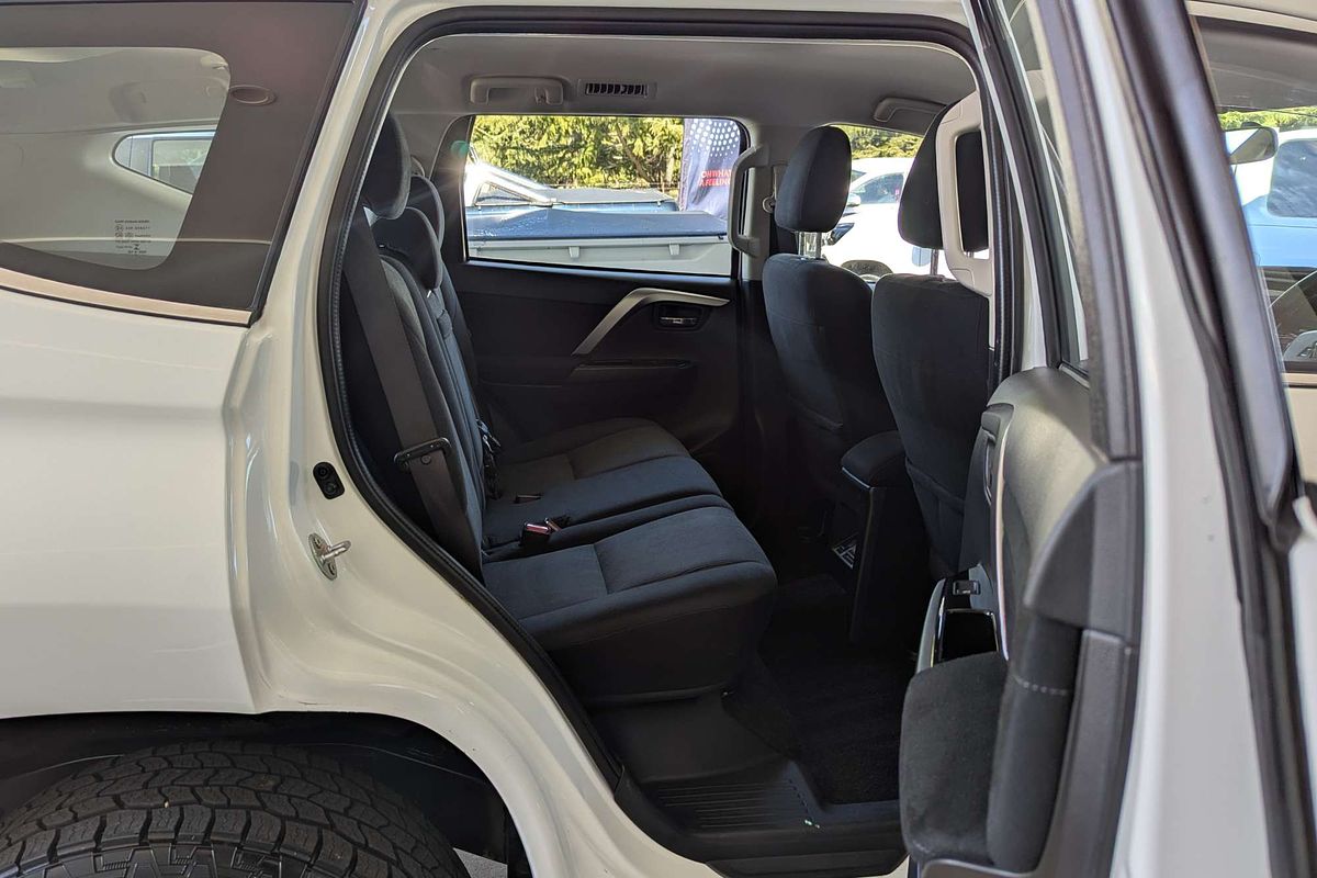 2021 Mitsubishi Pajero Sport GLX QF