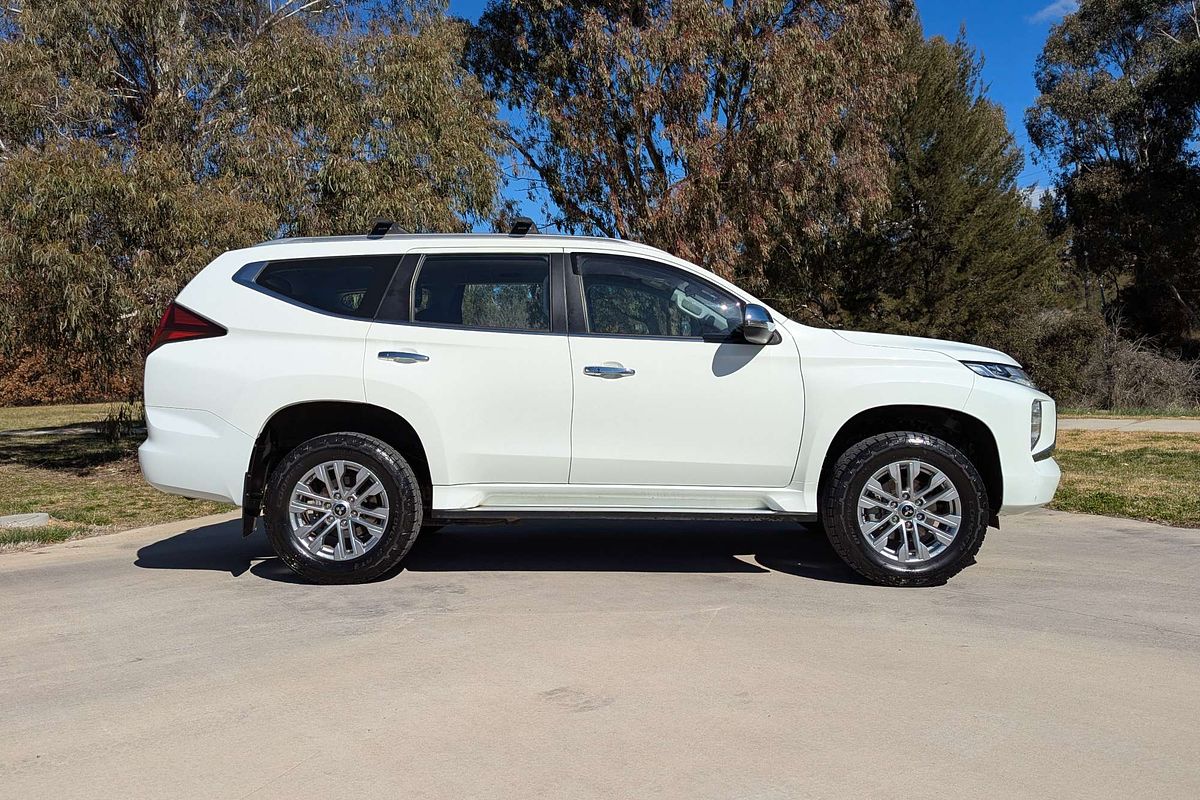 2021 Mitsubishi Pajero Sport GLX QF