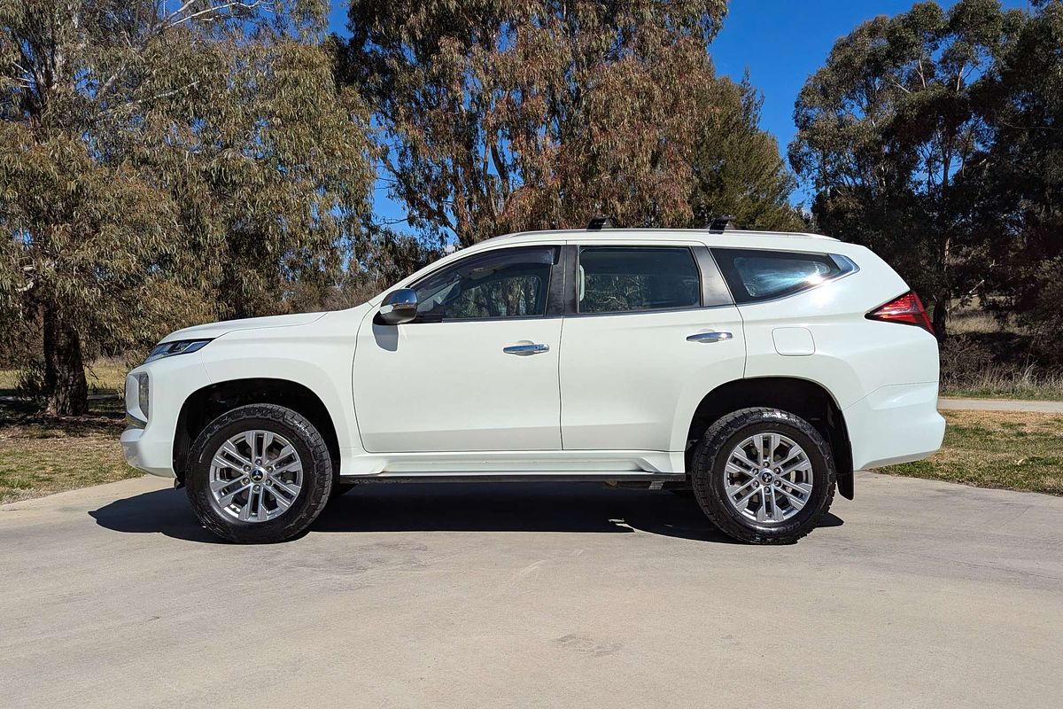 2021 Mitsubishi Pajero Sport GLX QF