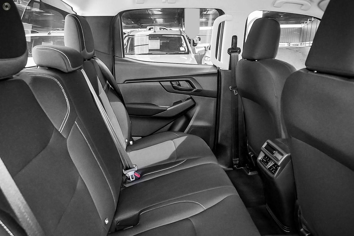 2023 Isuzu D-MAX SX High Ride Rear Wheel Drive