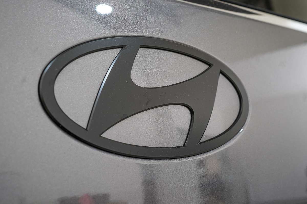 2025 Hyundai Santa Fe Hybrid Calligraphy MX5.V1