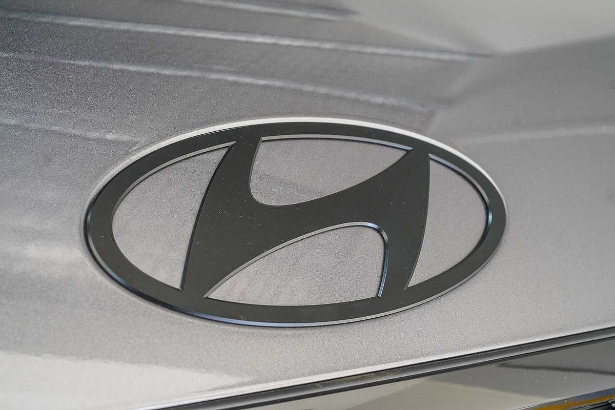 2025 Hyundai Santa Fe Hybrid Calligraphy MX5.V1