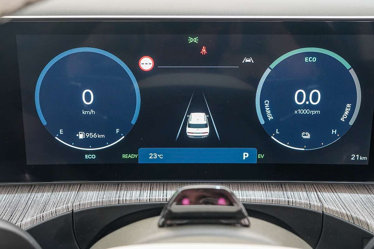 2025 Hyundai Santa Fe Hybrid Calligraphy MX5.V1