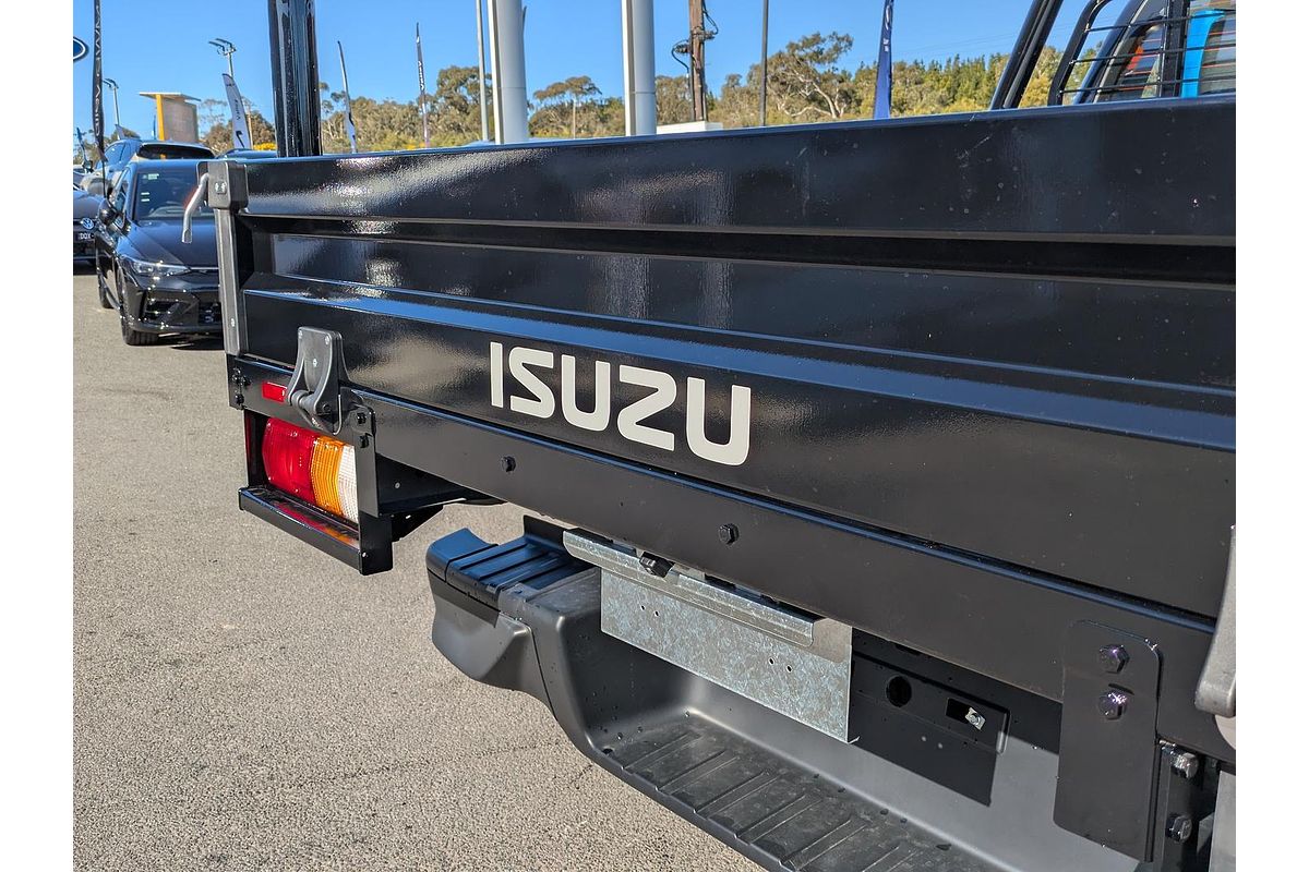2025 Isuzu D-MAX SX 4X4