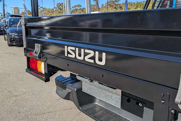2025 Isuzu D-MAX SX 4X4