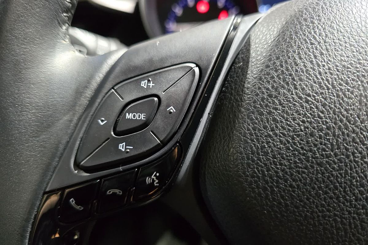 2023 Toyota C-HR GXL NGX10R