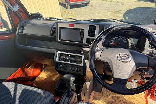 2018 Daihatsu HIJET Jumbo 4X4