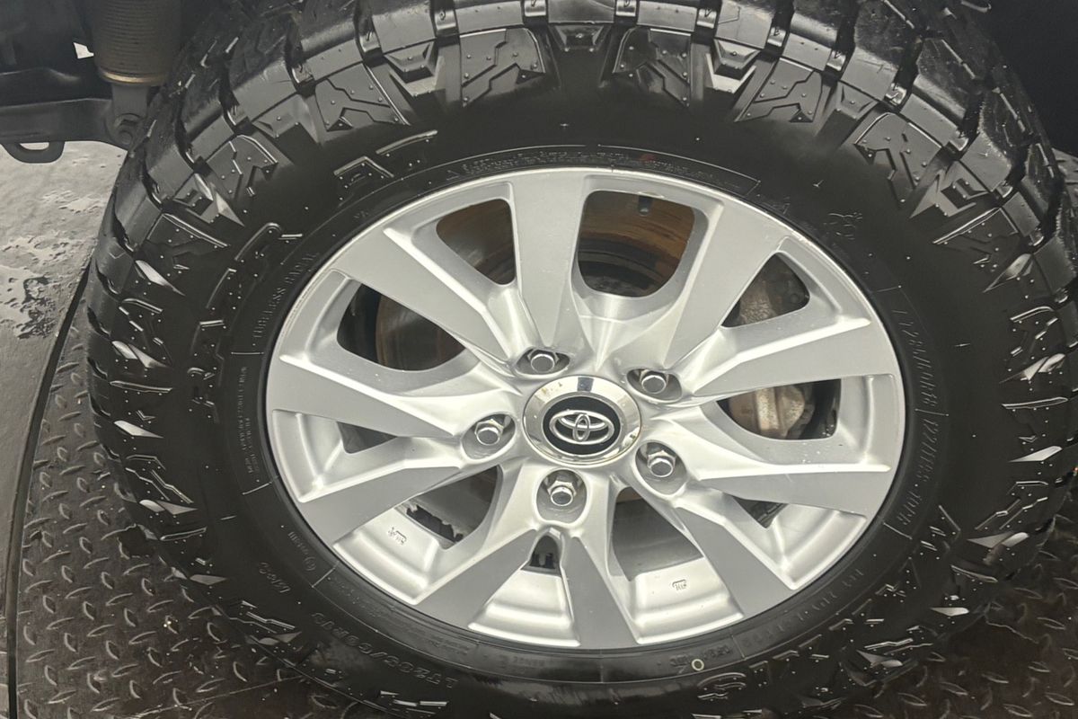 2017 Toyota Landcruiser VX VDJ200R