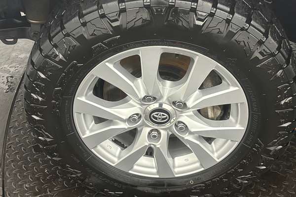 2017 Toyota Landcruiser VX VDJ200R