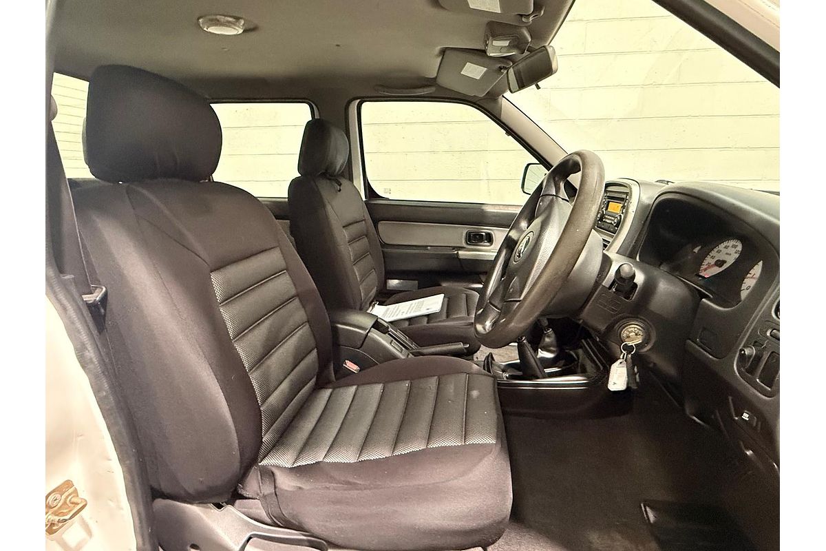2012 Nissan Navara ST-R D22 4X4