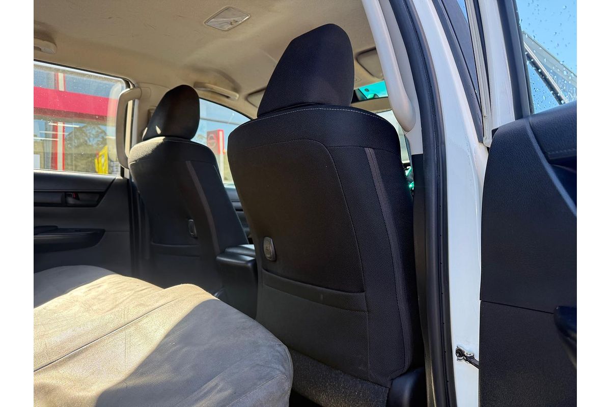 2020 Toyota Hilux SR GUN126R 4X4