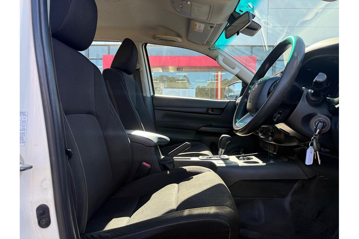 2020 Toyota Hilux SR GUN126R 4X4