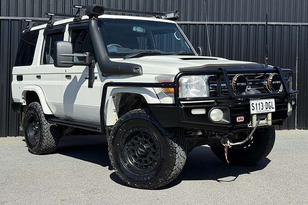 2013 Toyota Landcruiser GXL VDJ76R