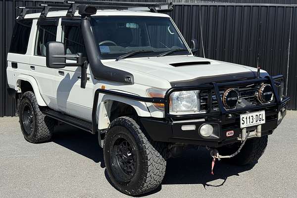 2013 Toyota Landcruiser GXL VDJ76R