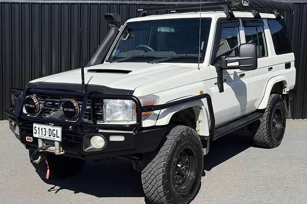 2013 Toyota Landcruiser GXL VDJ76R