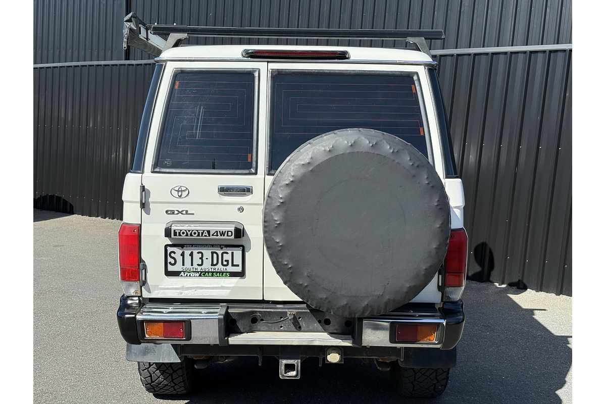 2013 Toyota Landcruiser GXL VDJ76R