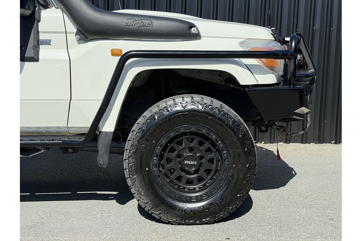 2013 Toyota Landcruiser GXL VDJ76R