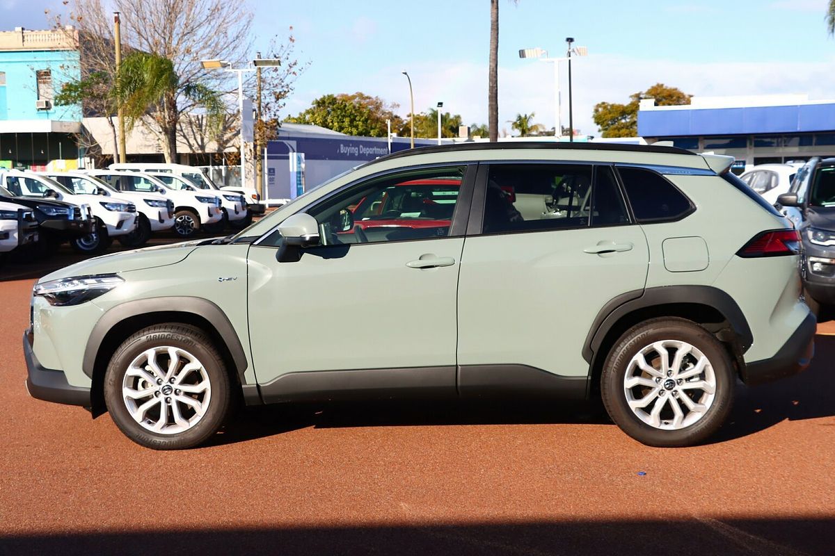 2024 Toyota Corolla Cross GXL MXGH15R