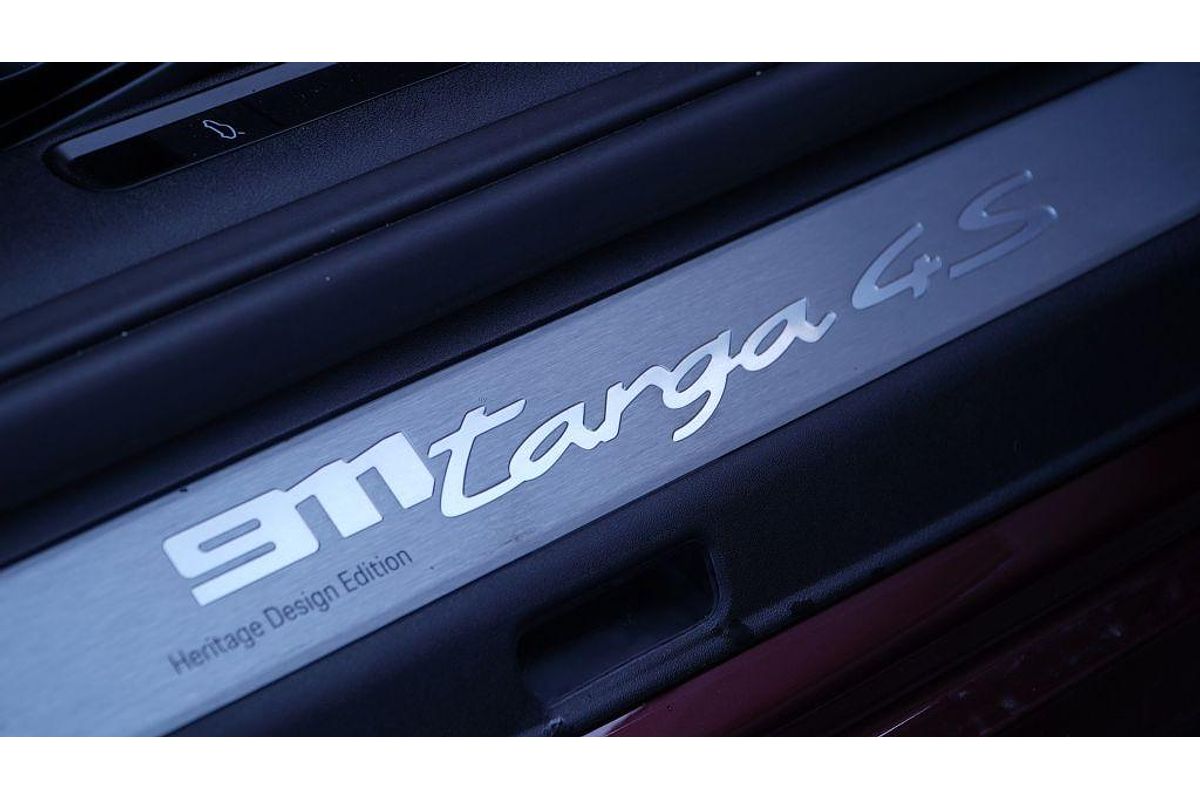 2021 Porsche 911 Targa 4S Heritage Design Edition 992