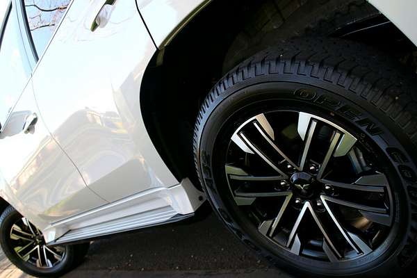 2024 Mitsubishi Pajero Sport Exceed QF