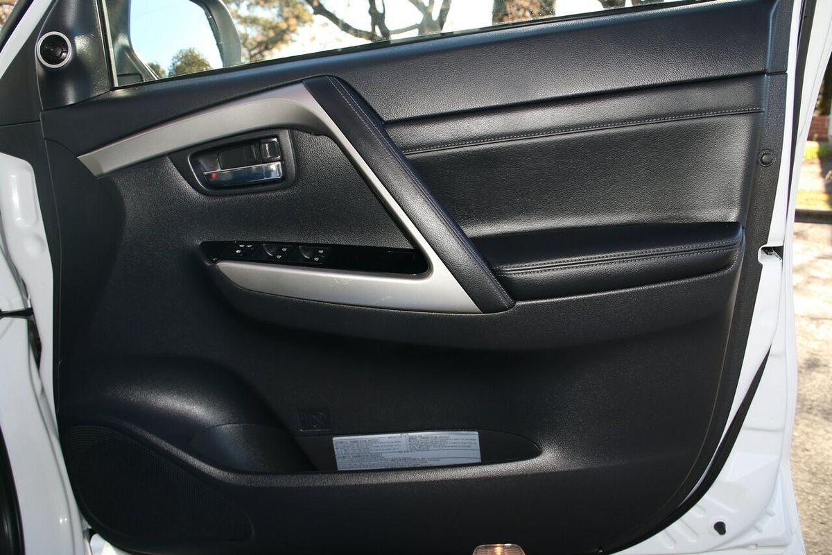 2024 Mitsubishi Pajero Sport Exceed QF