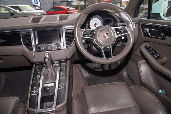 2016 Porsche Macan S 95B