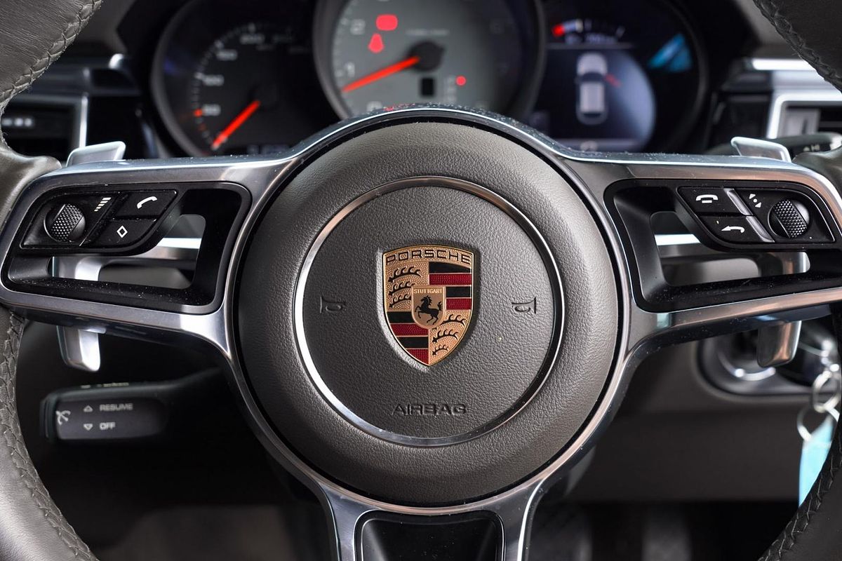 2016 Porsche Macan S 95B