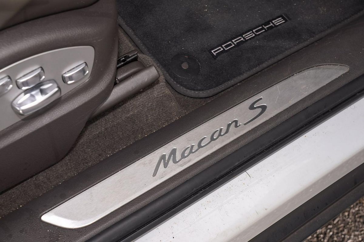 2016 Porsche Macan S 95B