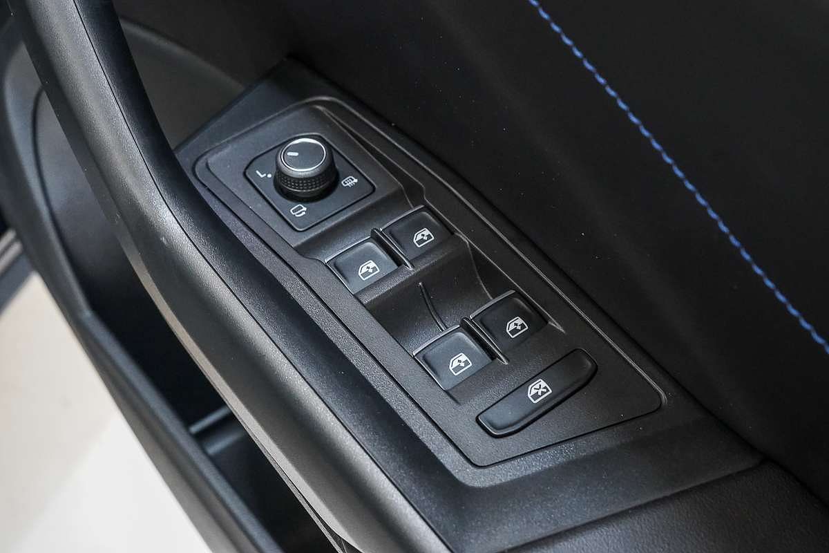 2023 Volkswagen T-Roc R D11