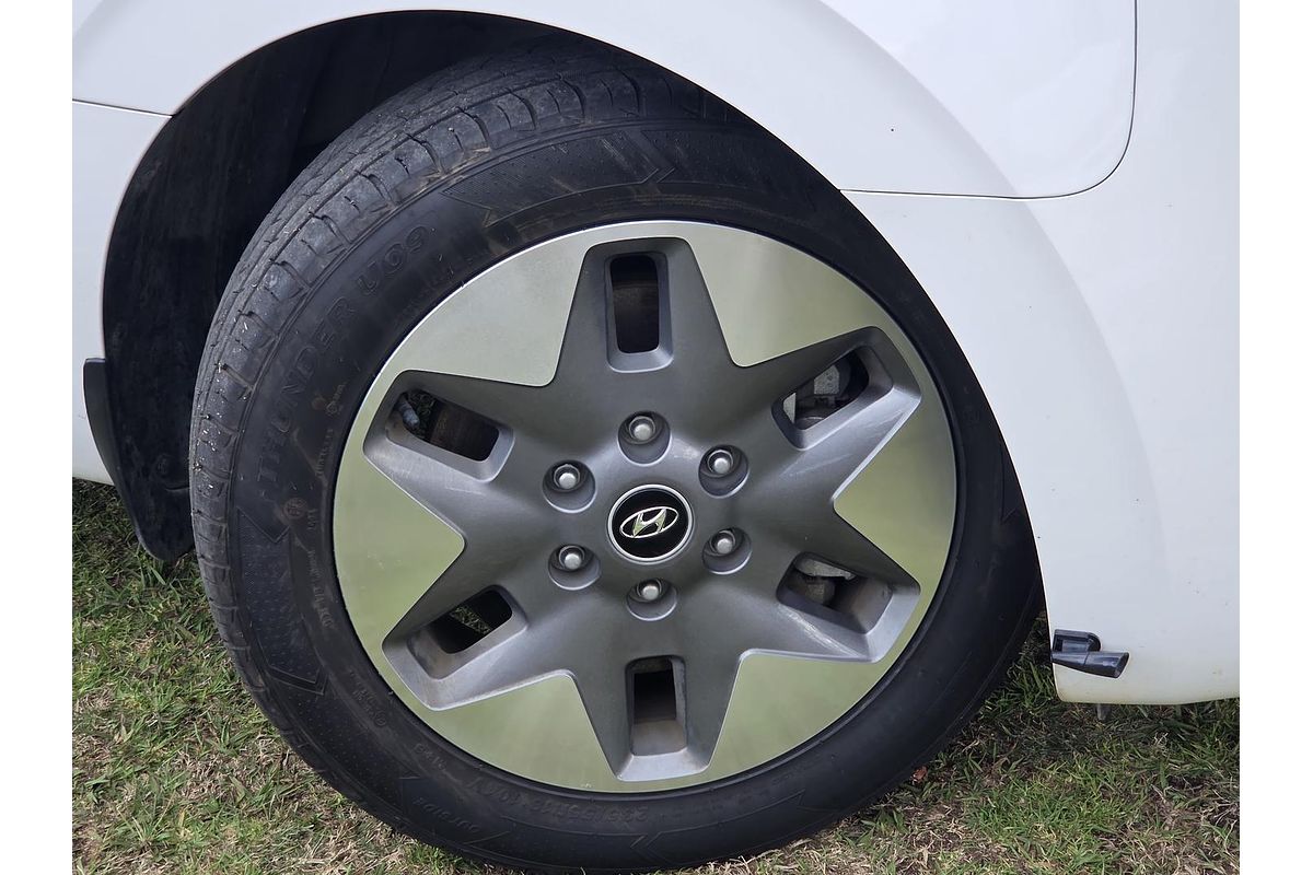 2022 Hyundai STARIA Elite US4.V2