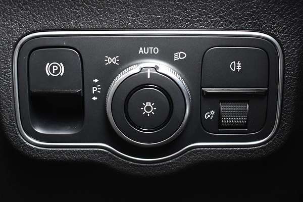 2024 Mercedes-Benz GLB-Class GLB250 X247