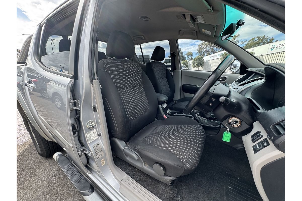 2013 Mitsubishi Triton GLX-R MN 4X4