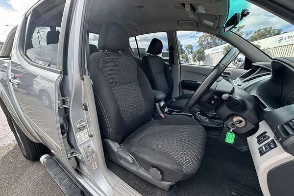 2013 Mitsubishi Triton GLX-R MN 4X4