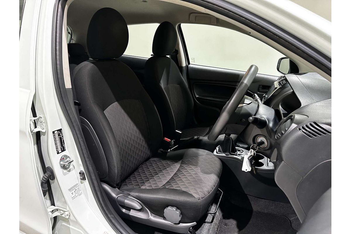 2021 Mitsubishi Mirage ES LB